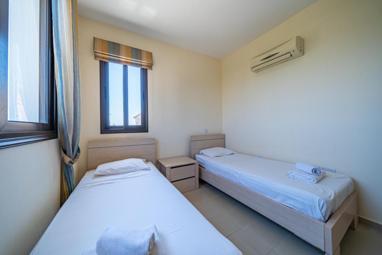 Kyklades Maisonette For 6 People Protaras Bagian luar foto