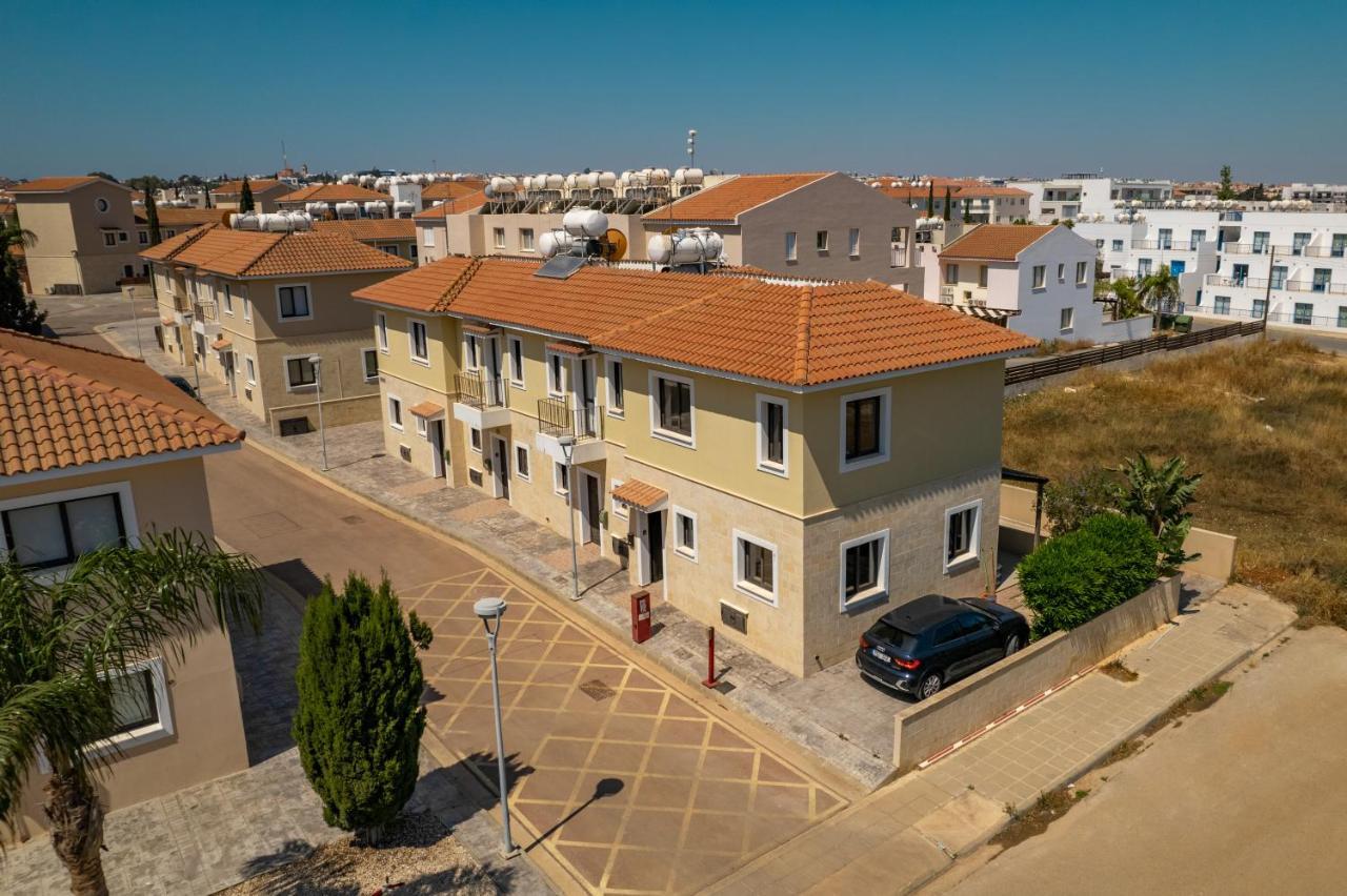 Kyklades Maisonette For 6 People Protaras Bagian luar foto