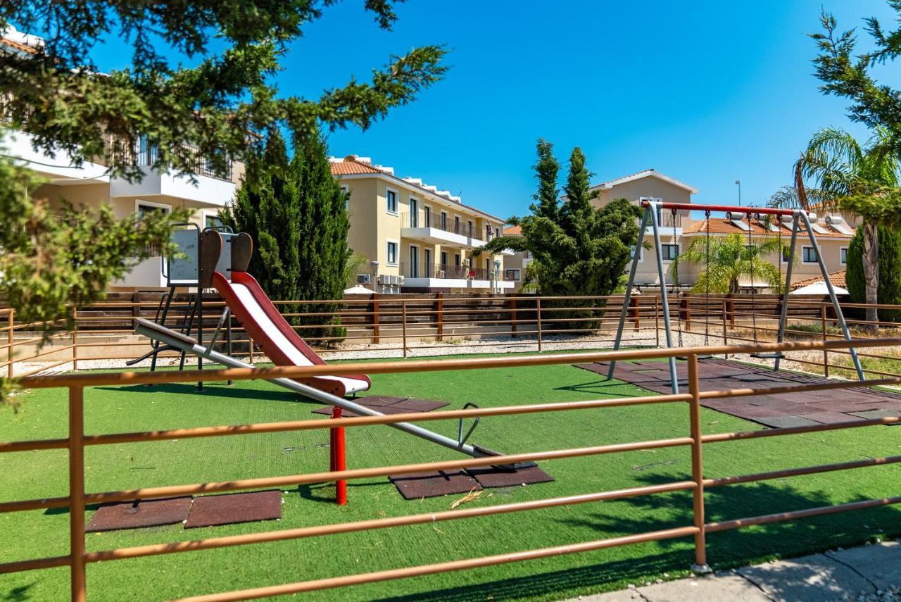 Kyklades Maisonette For 6 People Protaras Bagian luar foto